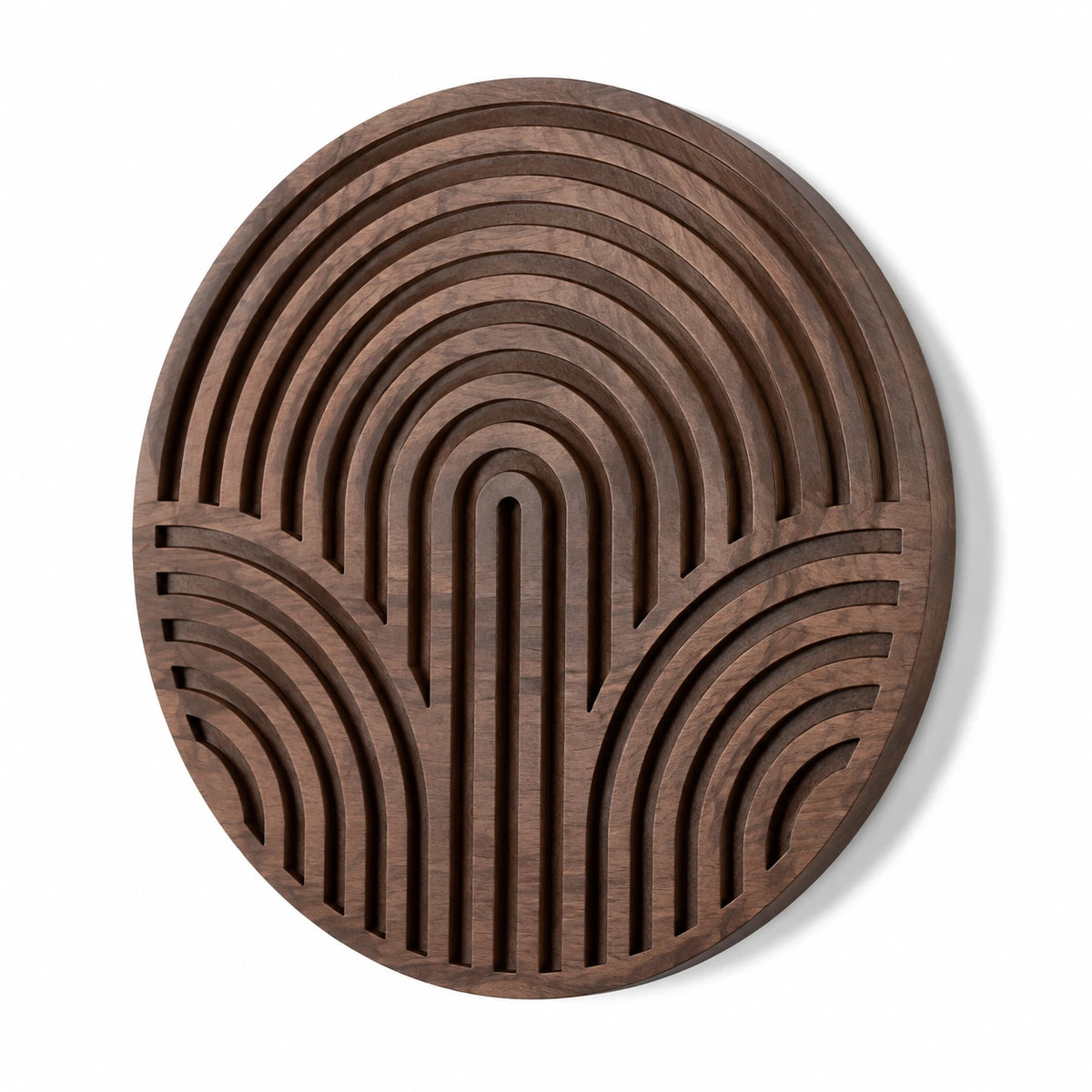 Décoration murale ronde 60 cm en bois brun à motif géométrique sculpté